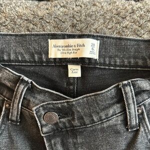 Abercrombie & Fitch Women's black distressed Jeans